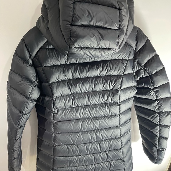 BNWT Woolrich light puffer hoodie Small black - Picture 11 of 12